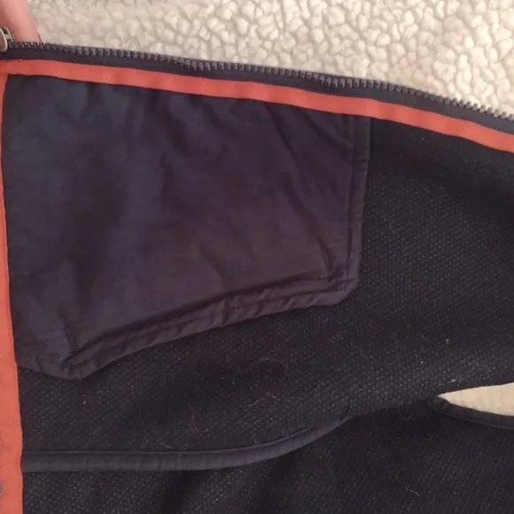 Abercrombie and Fitch Sherpa Vest - Picture 7 of 10